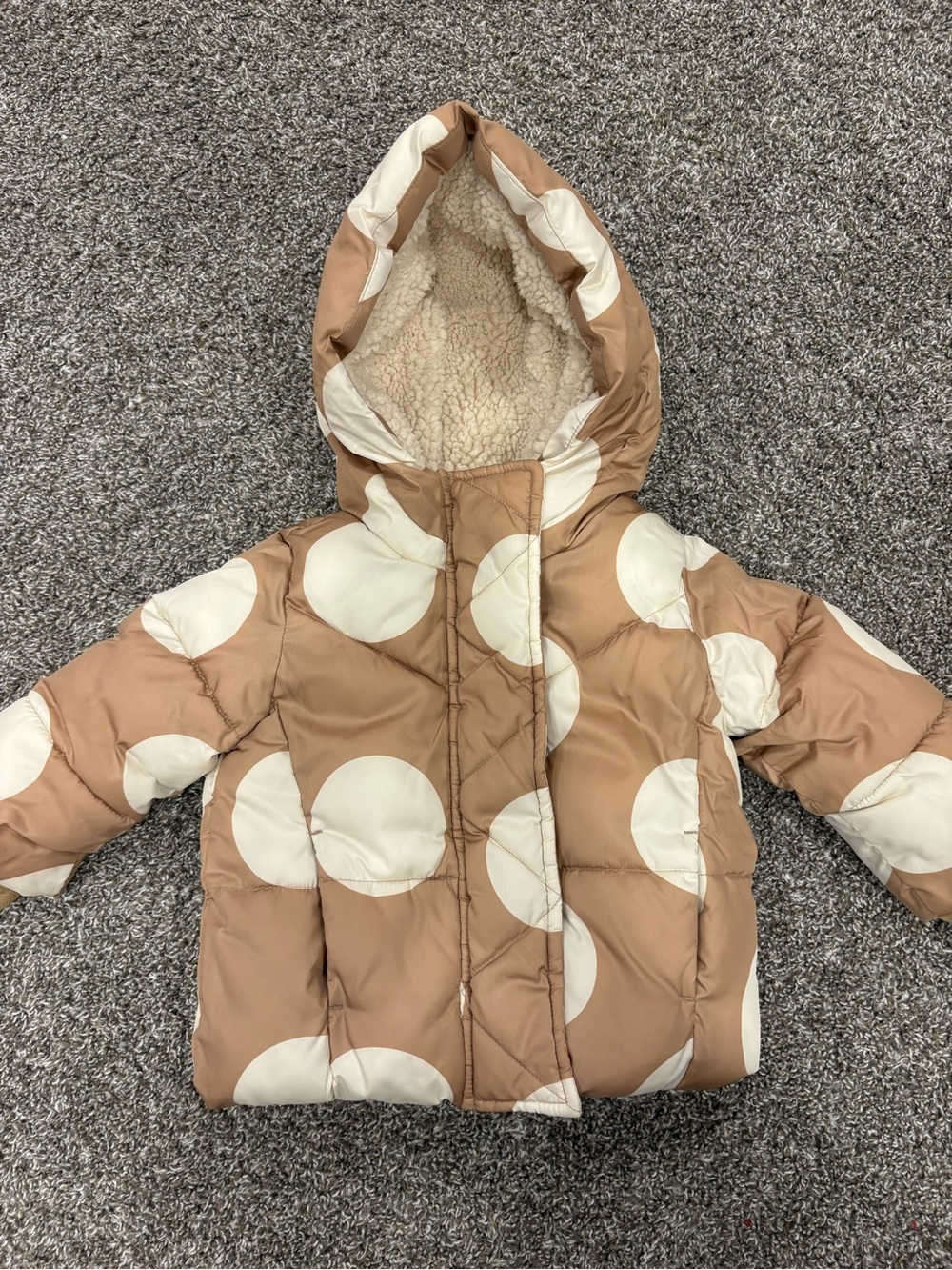 GAP Tan Puffer Jacket with Cream Polka Dots and Sherpa Hood
